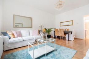 Three Bedroom, ideal for big groups, 14